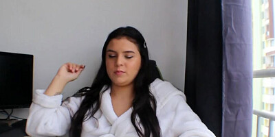 My stepsister shows the whole university that she is not lesbian - Melanie Caceres - Milan (El Garfield) - porn in Spani