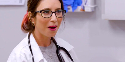 There's a lesbian threesome going on at a doctor's office