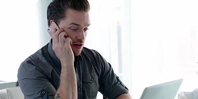 Juicy blonde Kali Roses is being licked and fucked on the couch