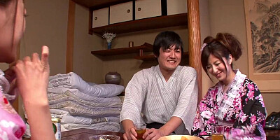 JAPANESE BABE GETS A PUSSYLICK THEN FUCKED ON THE TUB