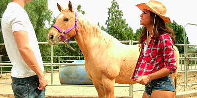 Gorgeous teen Latina in hotpants sucks ranch cowboy's long stiff cock