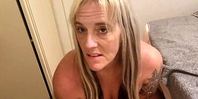 Pinky Pussy Changing my Knickers in my Hotel room