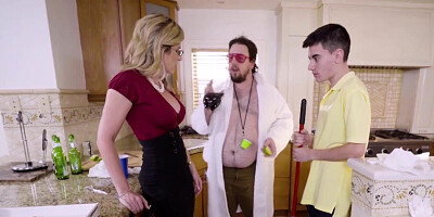Lustful MILF seduces younger dude
