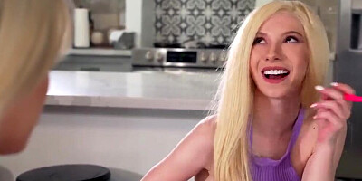 Step Sisters Friend Says Big dicks like that give me such a wetty S15:E1