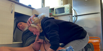 BLOWJOB TO THE PLUMBER IN MY KITCHEN - HOT WIFE