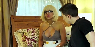 Ebony Tart Jenna Foxx Fucks Boyfriend's StepMom in Threesome