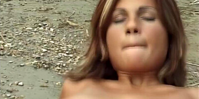 Gorgeous babe Susie Sorrento has lovely anal intercourse outdoors