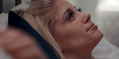 Sex-craving blonde seduced her female friend into having lesbian intercourse