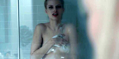 Sex-craving blonde seduced her female friend into having lesbian intercourse