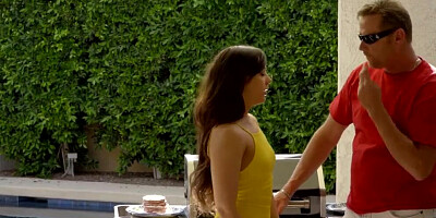 Sneaky Family Threesome Ends With Creampie During 4th Of July BBQ! S3:E3