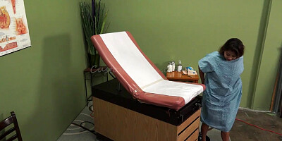 Gynecologist Helps Girl That Can't Orgasm Short Version