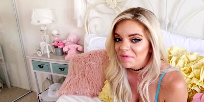 Blonde minx is demonstrating her best oral skills