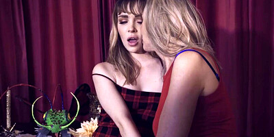 Just Play Along - Lilly James, Aliya Brynn