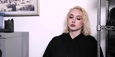 Big tits blonde shoplifter is having sex with a cop in his office
