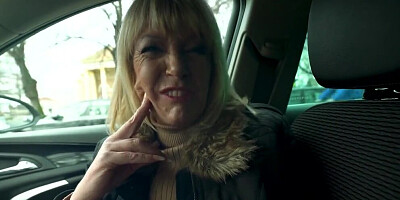 Busty mature woman takes cock in her pretty mouth and sucks it