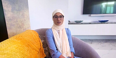 Cant Believe I Creampie My Hijab Stepmom - Mandy Rhea