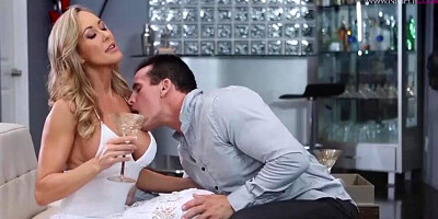 Busty blonde Brandi Love sucks a dick and gives wet cherry