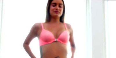 Porn agent fucks Pamela Morrison at casting