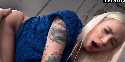 Cheating Slut Arteya Has An Affair With Big Dick Receptionist - HORNY HOSTEL