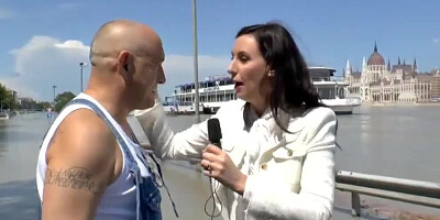 Cougar is making out and fucking hard on the floor