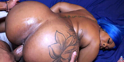 Big ass nie moneyy loves get fucked by her man hiscore from the backs