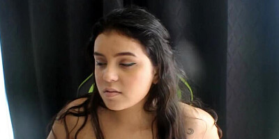 My stepsister gives me her pussy for my silence – she is a webcam model (part 2) – porn in Spanish