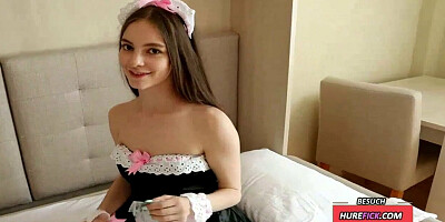 SLATTY YOUNG MAID WURDE GEFICKT UND RAMPIERT
