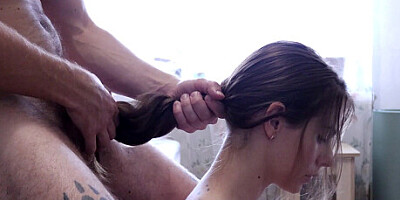 Hairjob Pretty brunette with long hair Cumshot on hair