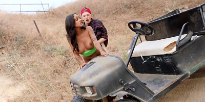 Avery Black and Zoey Sinn are fucking with a zealous lad