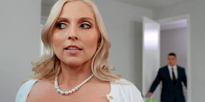 Office environment turns blonde on and makes her get penetrated