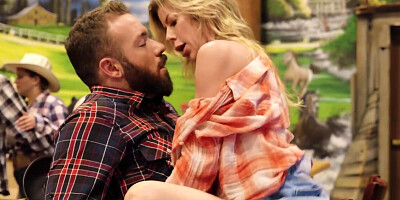 MILF has come to village especially to be banged by cowboy