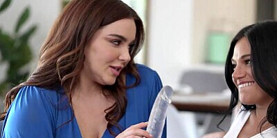 Natasha Nice reminisces with Mona Azar, Remember when we double teamed him? - S17:E4