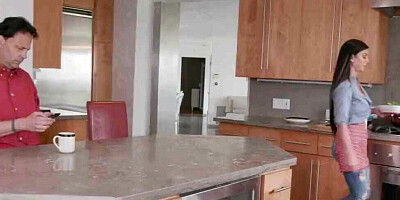 Inked cougar Melissa Lynn is being fucked thorough ripped jeans