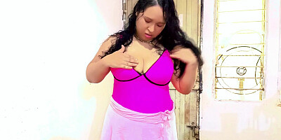 Delivery man fucking: I suck the unknown guy's cock and he fuck me, even in my ass shoves dick! And cums on my face. Subtitled