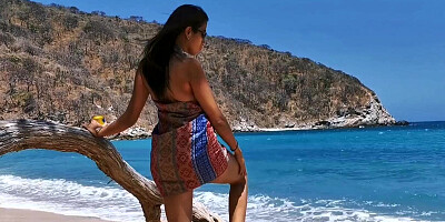 Girl cums on a nudist beach