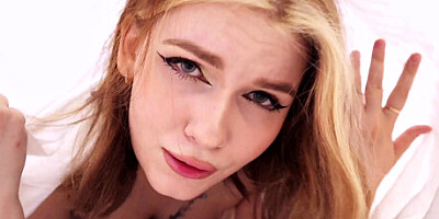 Jeg sidder fast i DYNEBETRÆKKET, ringer efter hjælp og bliver kneppet!