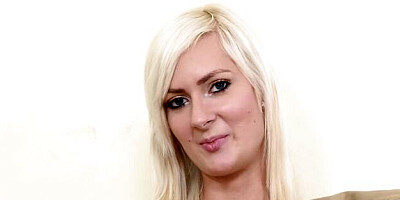 Exciting bimbo's blowjob trailer