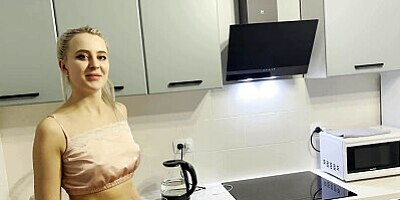 She called her roommate so that he fucked her well on video