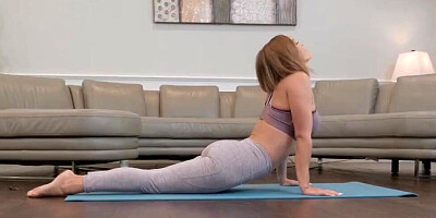 Krissy Lynn & Molly Stewart tore their Yoga pants to have lesbian sex