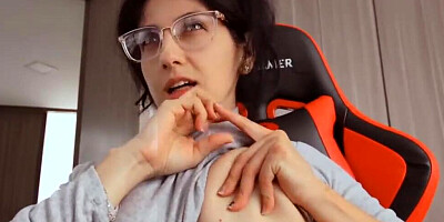 Busty mom is flashing her big natural tits in live webcam show
