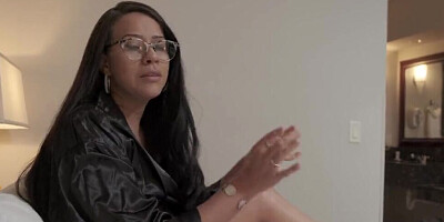 Ebony MILF gives a nice handjob before mounting on that cock