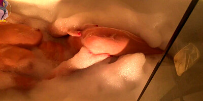 Bath routine, waxing and oil (a sample of my exclusive content)