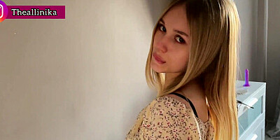 A Shy but Experienced Schoolgirl Copes well with Her friend's Penis