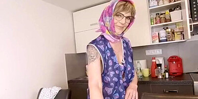Naughty grandma sucks a hard cock and fucks like dirty slut