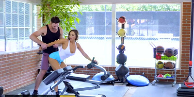 Brazzers - Gym Babes Abigail Mac and Nicole Aniston get Competitive