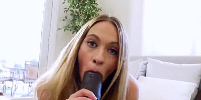 Blonde hitchhiker is more than willing to pay for her ride with a blowjob