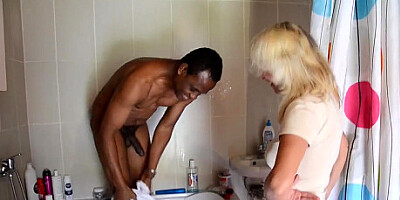 Sandy, the horny Milf