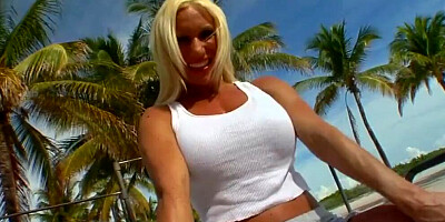Blonde bombshell Ashley Starr rides that cock like a pro