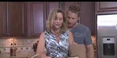 Kitchen routine turned into sex for sexy mature