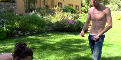 Deft penis brings hottie a lot of pleasure outdoors